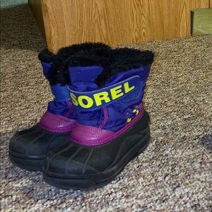 Kids winter boots